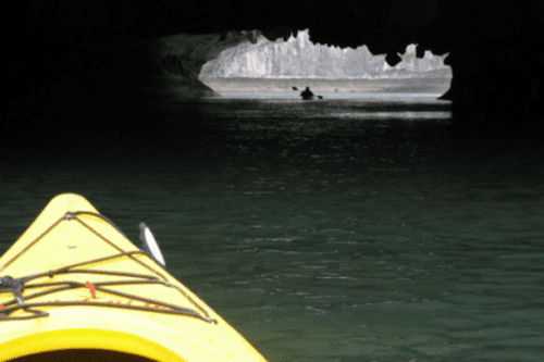 kayaking halong bay