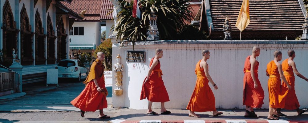 thailand-chiang mai-monks-billow-926-Gm5MyPc2P6I-unsplash